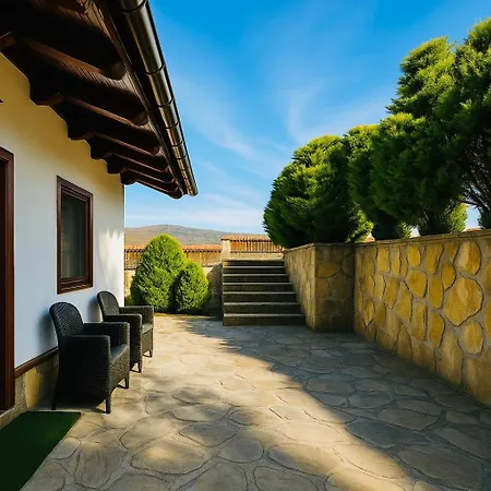 Complex Ristanite Nyaraló Elena