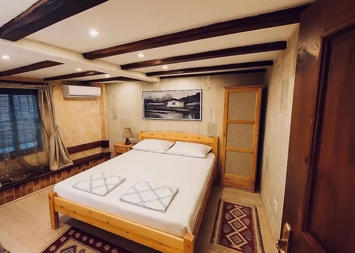 Semesterbostad Complex Ristanite Elena